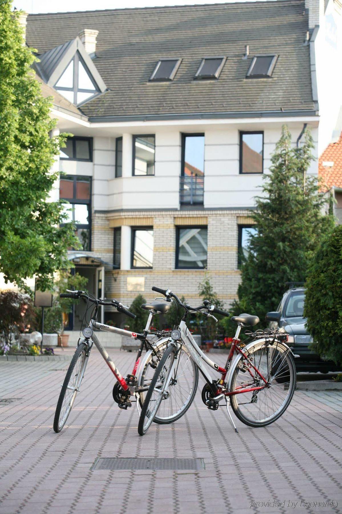 Hotel Kalvaria Superior Győr Exterior foto